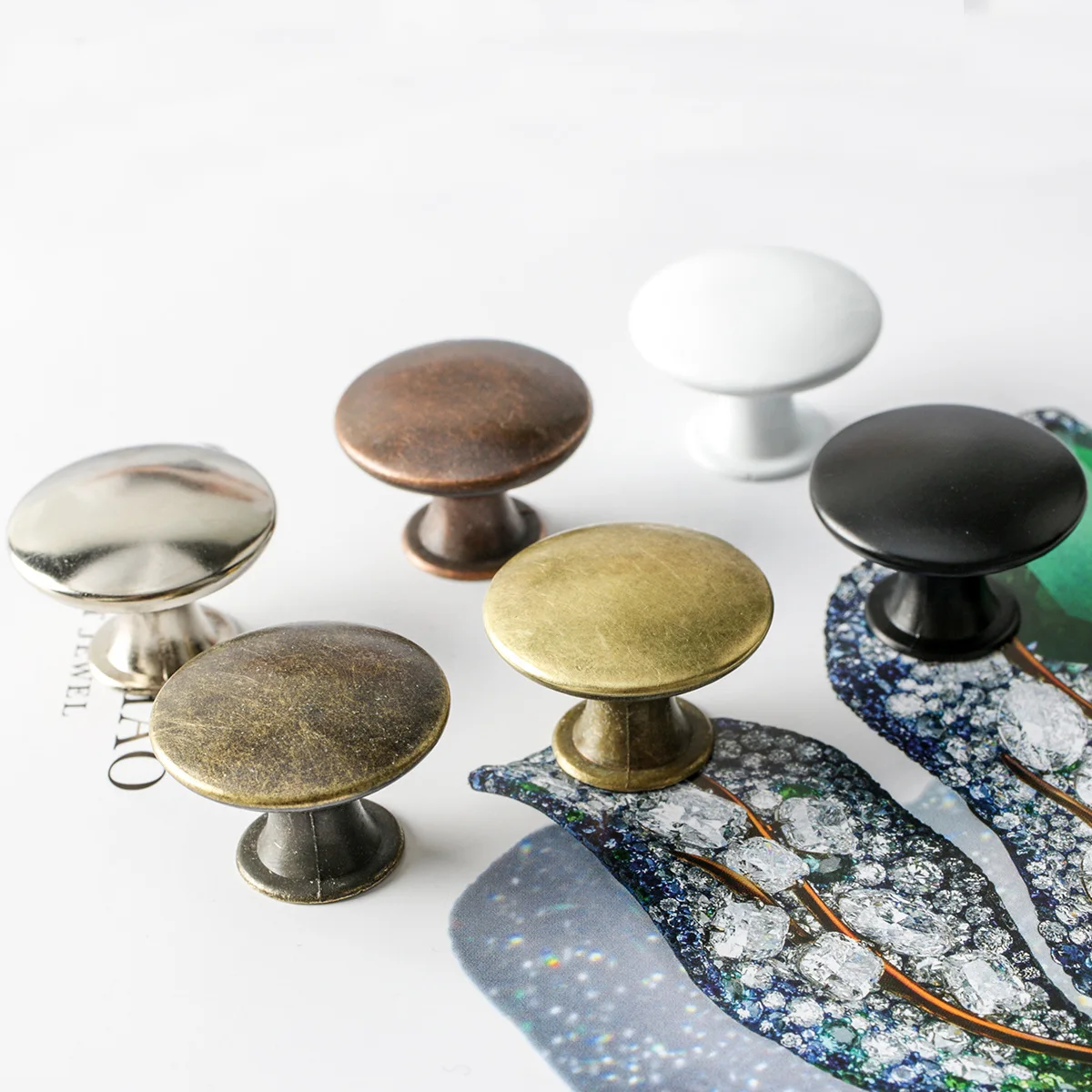 レトロブロンズトーン合金キッチンハンドル引き出しキャビネット - Furniture And Kitchen Hardware Fitting のレビューと価格