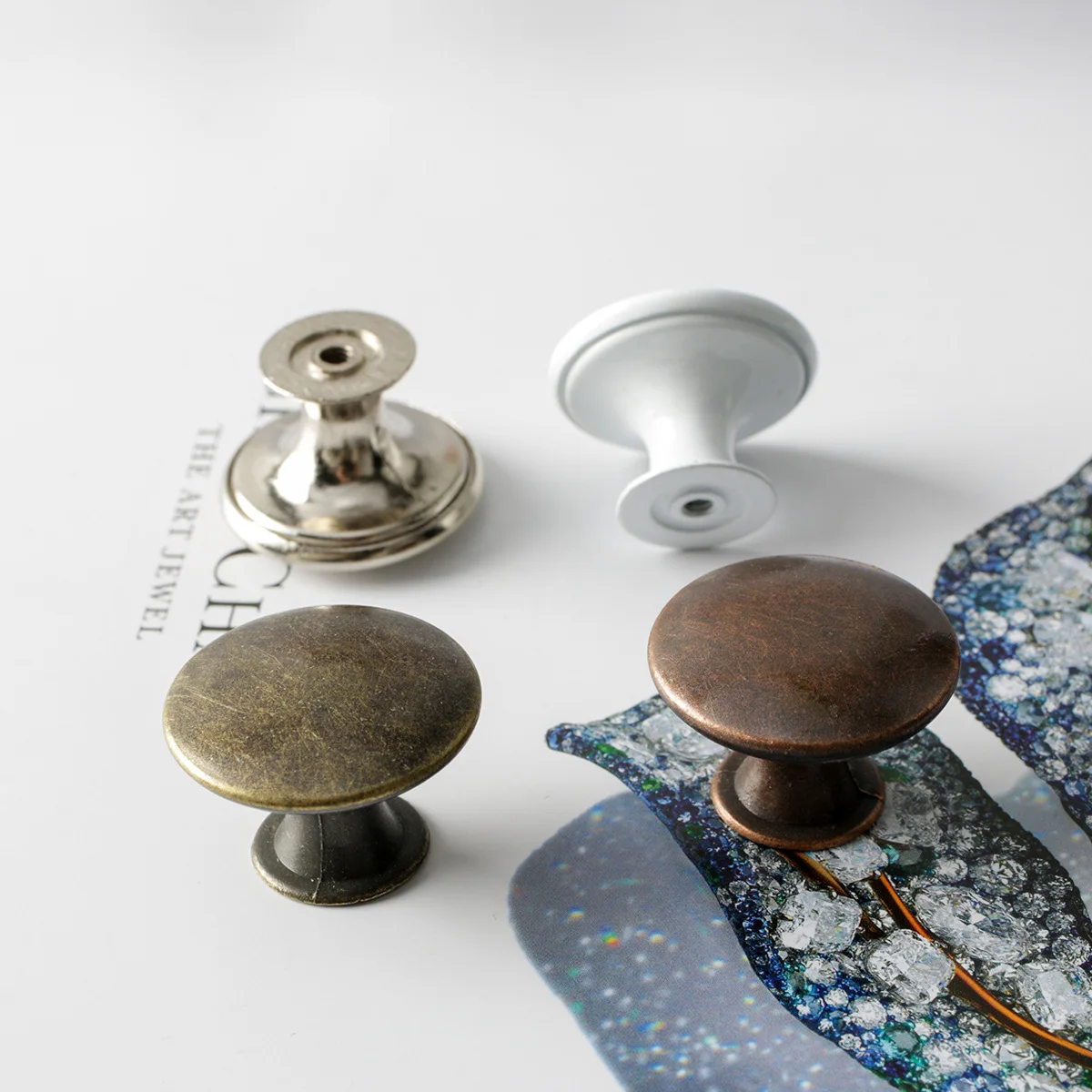 レトロブロンズトーン合金キッチンハンドル引き出しキャビネット - Furniture And Kitchen Hardware Fitting のレビューと価格