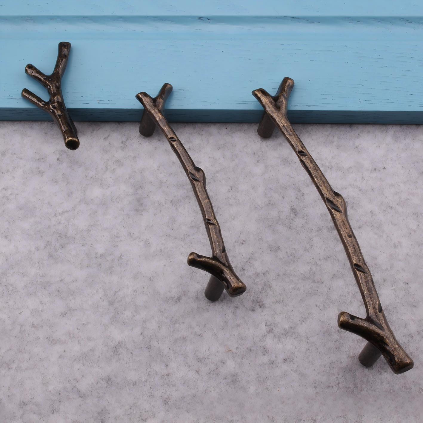 モダンなヨーロッパ風ブラックブロンズ製キッチンキャビネット引 - Unique Furniture Hardware Pulls のレビューと価格