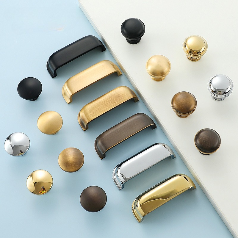現代の真鍮製家具ハンドルキッチンキャビネット引き出しハンドル - Furniture And Kitchen Hardware Fitting のレビューと価格