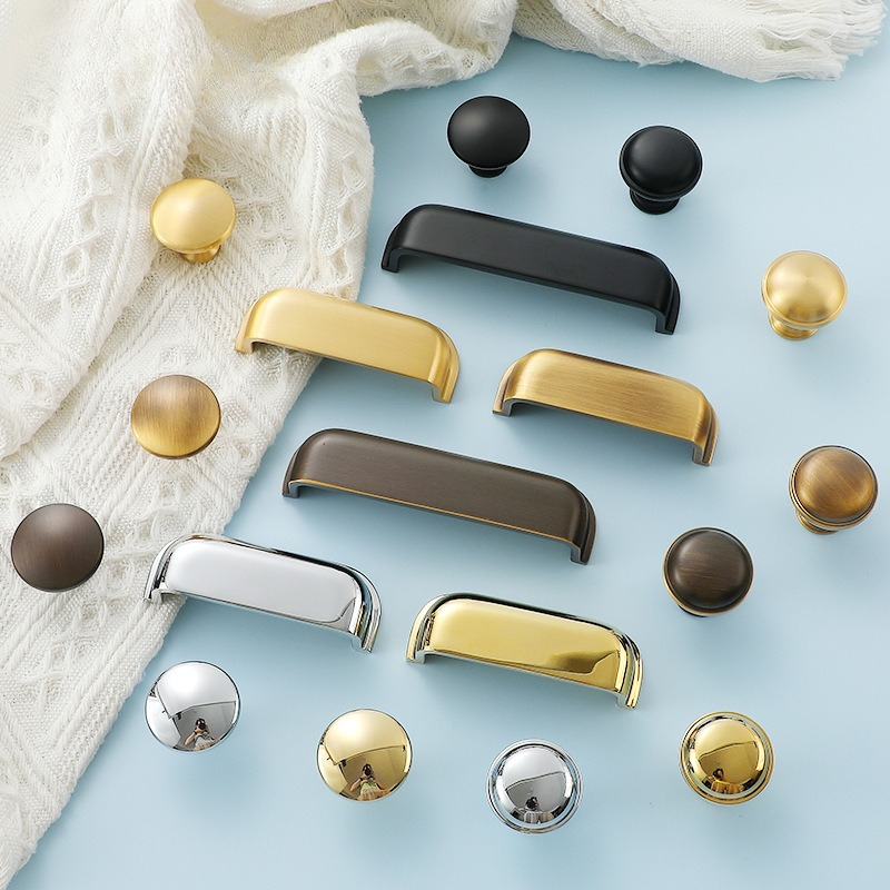 現代の真鍮製家具ハンドルキッチンキャビネット引き出しハンドル - Furniture And Kitchen Hardware Fitting のレビューと価格