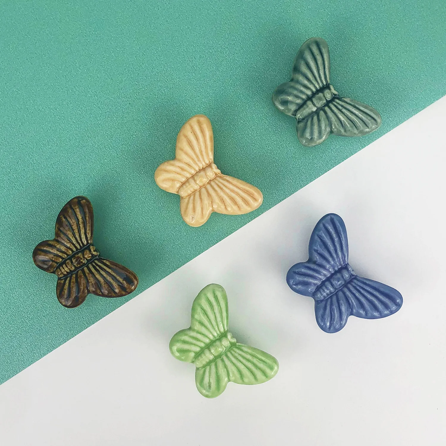 家具用バタフライセラミックハンドル,クローゼットのドアハンド - Furniture Hardware Paint のレビューと価格