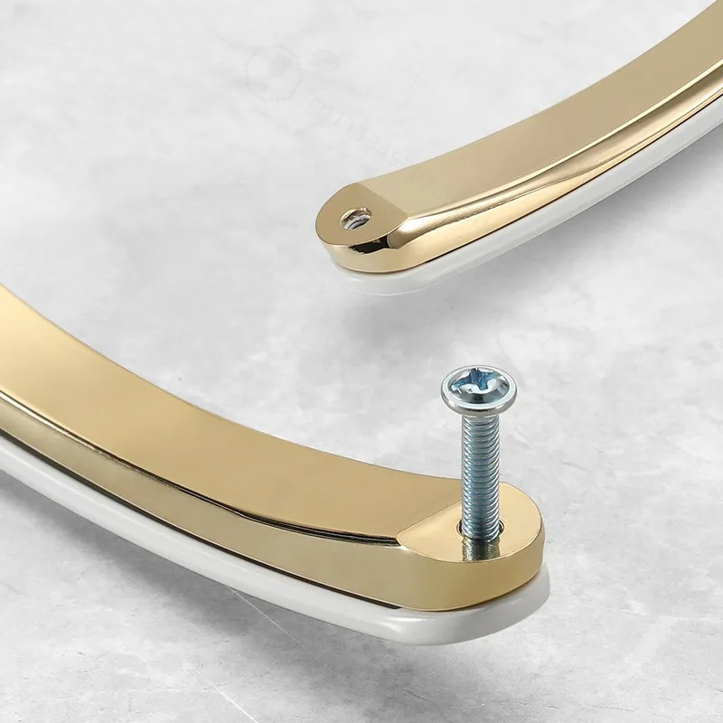 モダンなシンプル亜鉛合金製キャビネット引き出しハンドル、軽量 - Furniture Hardware Wholesale のレビューと価格